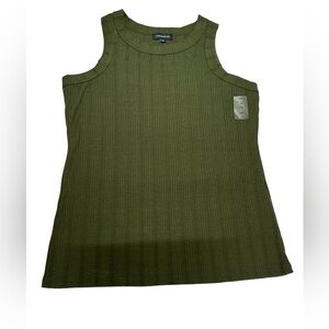 ✨Last chance✨ NWT Women’s Lg Dark green ribbed tank top